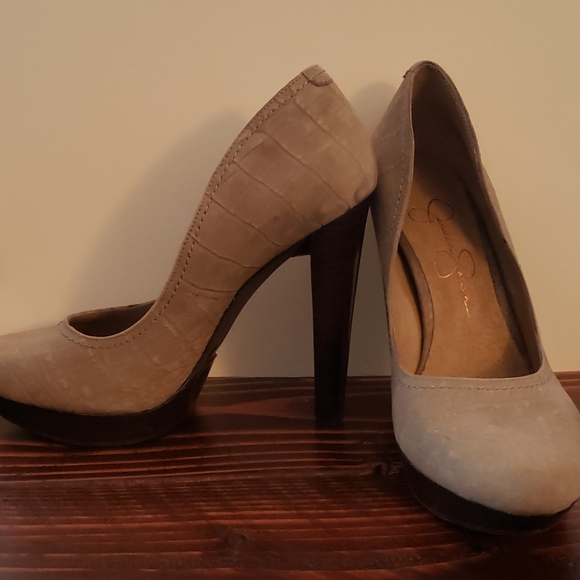 Jessica Simpson Heels - Picture 3 of 4